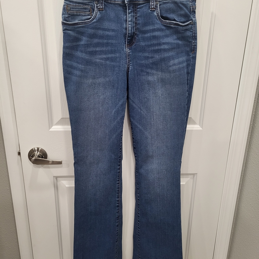 Kut from the Kloth Blue Flare Jeans size 8